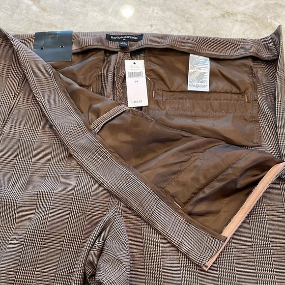 NEW Banana Republic Factory Plaid Tapered Pants‎ | Tan & Black | Size 14 - Picture 3 of 9